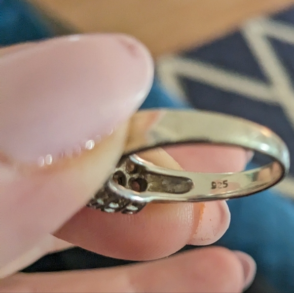 Genuine Diamond Rimg - Picture 3 of 4